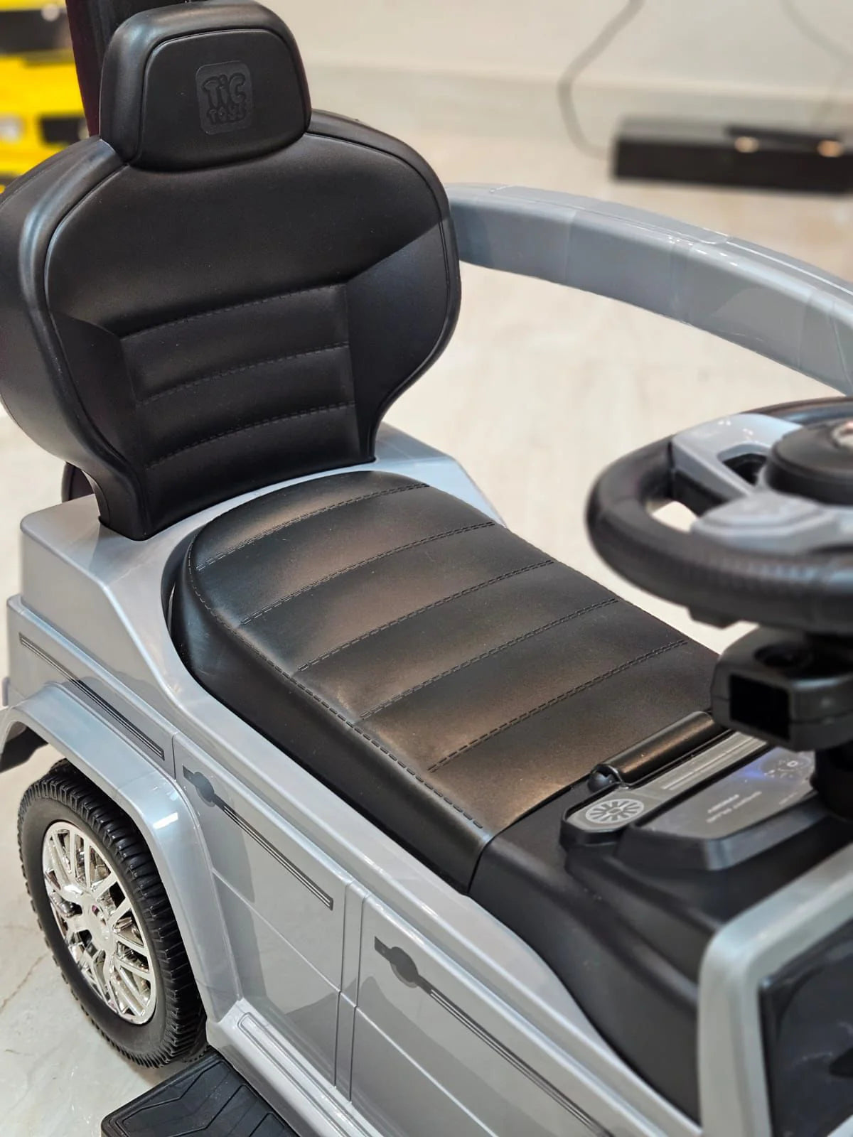 Trello Mega push and ride car